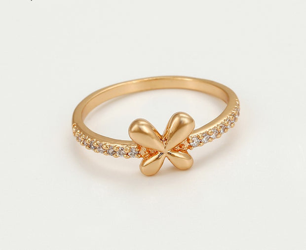 Butterfly Minimalist Gold Ring | Minimalist Gold Ring | Veveil