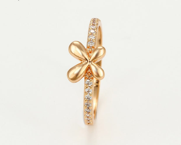 Butterfly Minimalist Gold Ring | Minimalist Gold Ring | Veveil