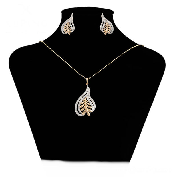 Victoria Necklace & Earrings Set