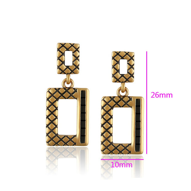 Que Earring
