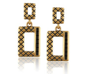Que Earring