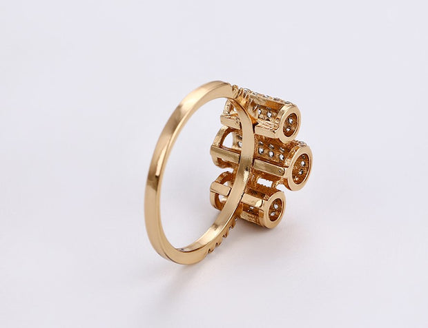 Mia Elegant Gold Ring